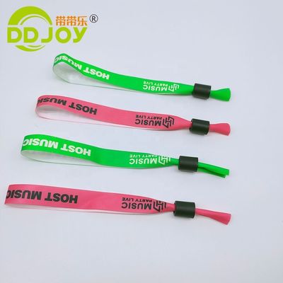 Sexe Femmes Bracelets en tissu en ruban tissé en rouge avec verrouillage à glissière en plastique personnalisé