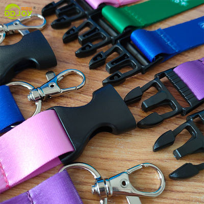Accessoires en soie Dye Sublimation Polyester Lanyards pour porte-clés Logo personnalisé 900*15*0.65mm