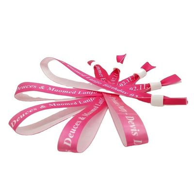 Bracelet en tissu polyester personnalisé coloré pour des scénarios d'utilisation illimités