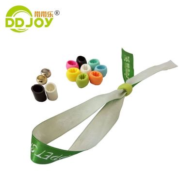 Bracelet en tissu polyester personnalisé coloré pour des scénarios d'utilisation illimités