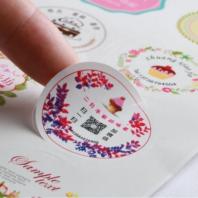 Étiquette auto-adhésive en PVC/vinyle résistant à l'eau personnalisée pour les emballages cosmétiques/alimentaires