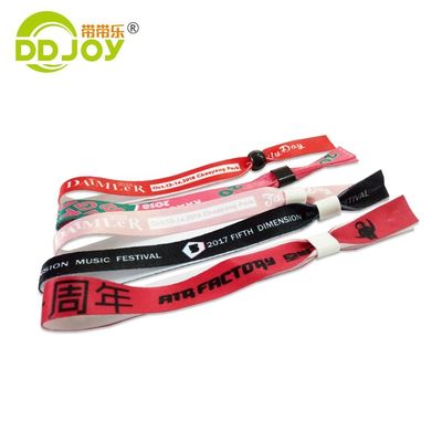 Événements du festival 2024 Bracelet tissé sur mesure pour des scénarios d'utilisation illimités et logo sur mesure