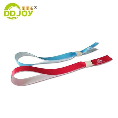 Événements du festival 2024 Bracelet tissé sur mesure pour des scénarios d'utilisation illimités et logo sur mesure