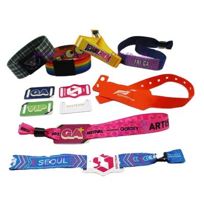 Des bracelets RFID imprimés à une ou deux faces en tissu satiné pour les fêtes d'événements
