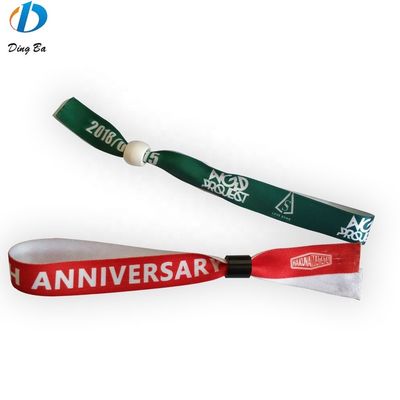 Des bracelets en tissu tissé pour les fêtes, parfaits pour la promotion, pour décorer les cadeaux.