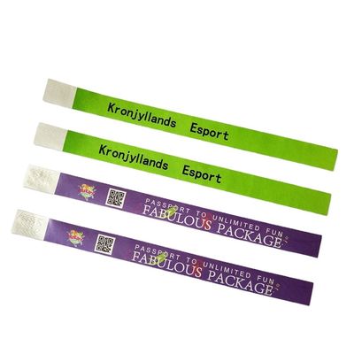 Des bracelets de couleur solide pour les festivals et les fêtes