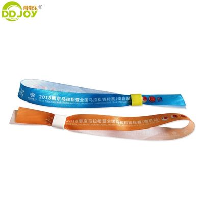 100 pièces de bracelet en ruban satiné sublimé pour la promotion des cadeaux personnalisés du festival