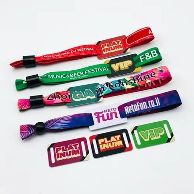 Des bracelets personnalisés pour les fêtes et les événements