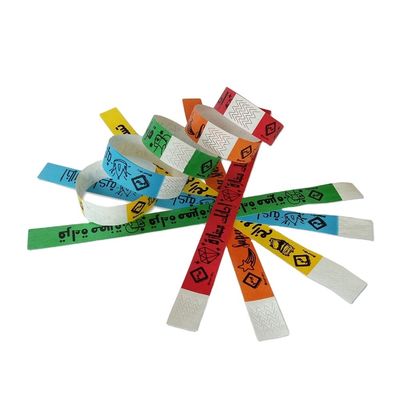 Des bracelets unisexes Tyvek dessinés pour imprimer des logos personnalisés lors d'événements favoris