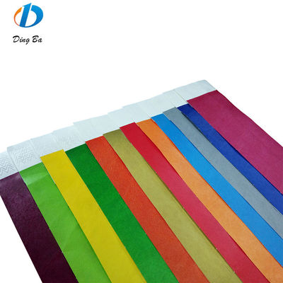 Des bracelets en papier sans logo tyvek, des bracelets essentiels, des bracelets de bijoux