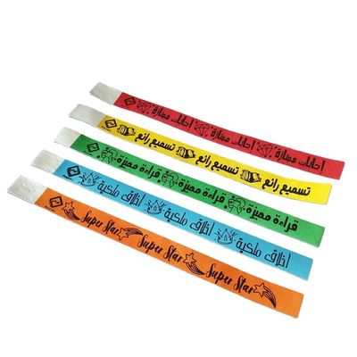 Des bracelets d'identification en papier Tyvek pour les événements