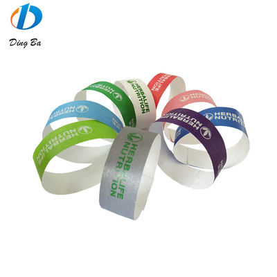 Cible Les événements et festivals des utilisateurs finaux Les bracelets Tyvek personnalisés pour le parc / club / fête
