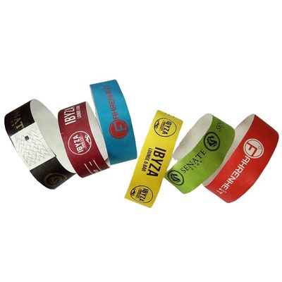 Des bracelets en papier Tyvek étanches à l'eau avec un matériau résistant aux déchirures et durable